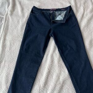 Gloria Vanderbilt Women's Deep Indigo Straight Jeans